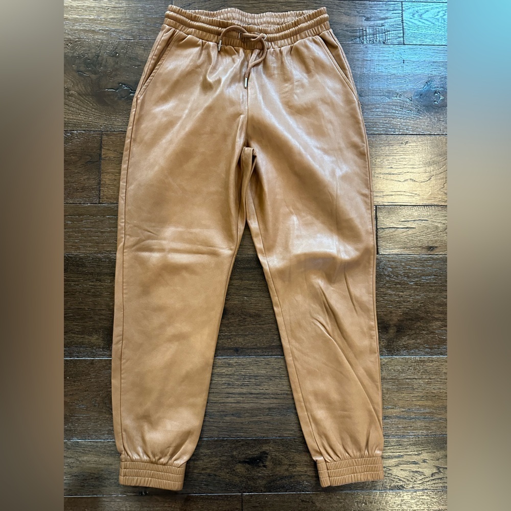 Bagatelle Women’s Camel Leather Like Jogger Pants- size Small